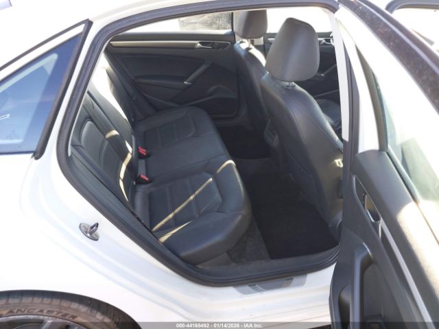2017 VOLKSWAGEN PASSAT 1VWDT7A37HC002989 Photo 7