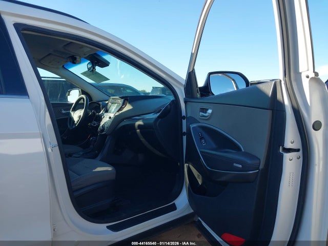 KM8SM4HF2HU171037 Hyundai Santa Fe Se
