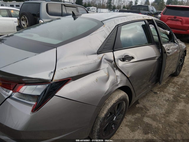 KMHLM4AG8PU372110 Hyundai ELANTRA SEL