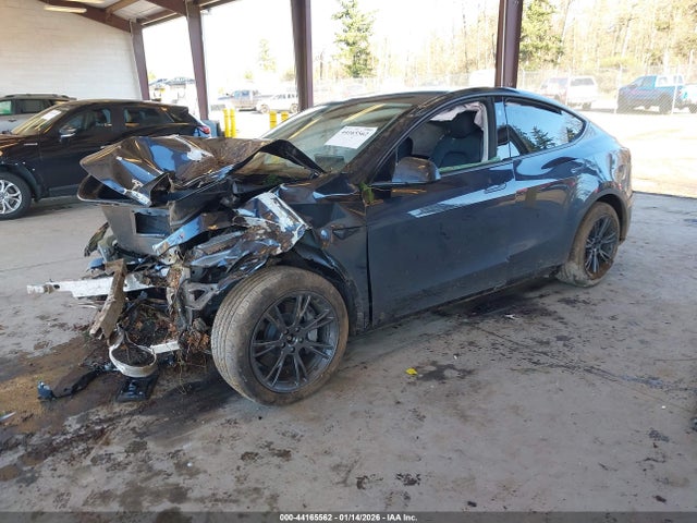 2024 TESLA MODEL Y 7SAYGDEE2RF200793 Photo 1