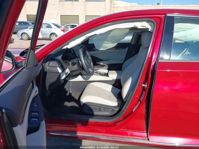 1HGCV1F94JA033865 Honda Accord Touring