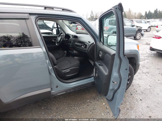 Jeep Renegade Altitude 4x4 2017 ZACCJBBB4HPG12647 Image 5
