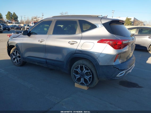 KNDERCAA4N7282727 KIA SELTOS EX