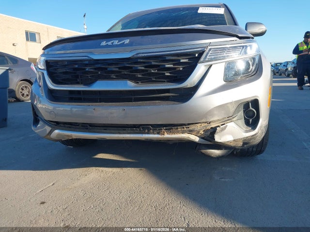 KNDERCAA4N7282727 KIA SELTOS EX