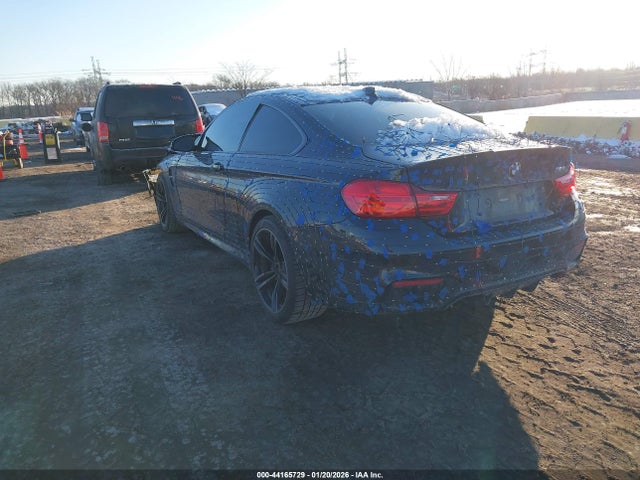 2016 BMW M4 WBS3R9C58GK338591 Photo 2