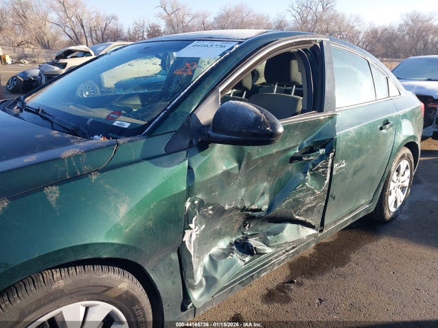 1G1PA5SH7E7467905 Chevrolet Cruze Ls Auto