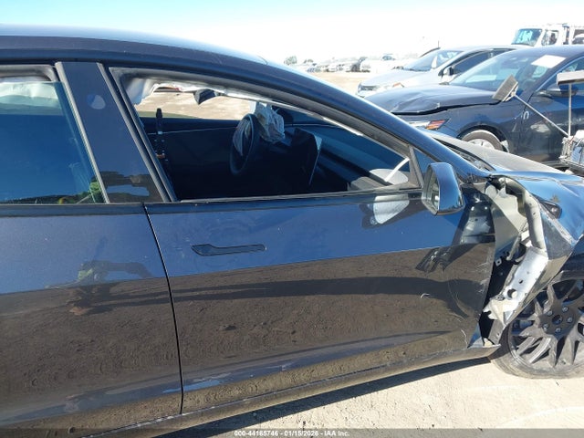 Продажа на аукционе авто 2024 Tesla Model 3 Long Range Dual Motor All-wheel Drive/rear-wheel Drive, vin: 5YJ3E1EA3RF724947, номер лота: 44165746