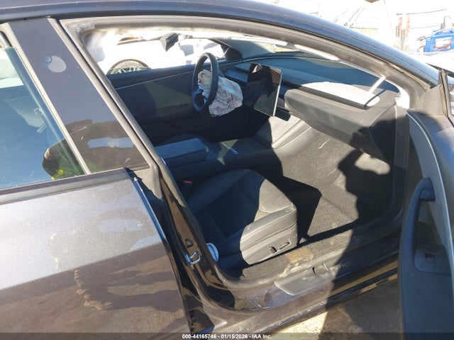 2024 TESLA MODEL 3 5YJ3E1EA3RF724947 Photo 4