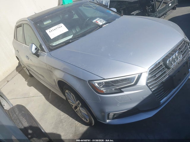 2018 AUDI A3 E-TRON WAUTPBFF5JA075981