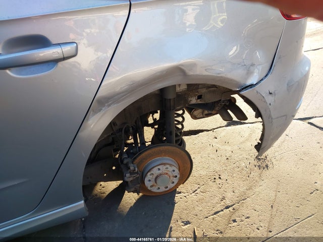 2018 AUDI A3 E-TRON WAUTPBFF5JA075981 Photo 5