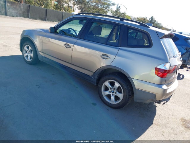 2007 BMW X3 WBXPC93447WF28565 Photo 2