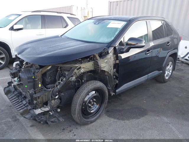 Toyota Rav4 Xle 2020 2T3W1RFV3LW095345 Image 2
