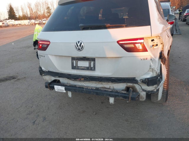 3VV3B7AX4JM008095 Volkswagen Tiguan 2.0t Se/2.0t Sel