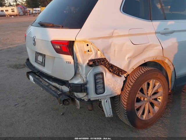 3VV3B7AX4JM008095 Volkswagen Tiguan 2.0t Se/2.0t Sel