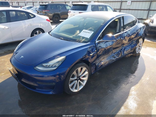 2018 TESLA MODEL 3 5YJ3E1EAXJF060070 Photo 1