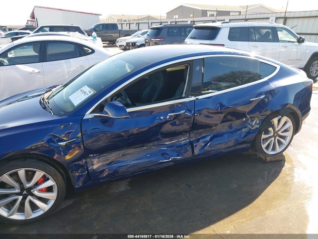 2018 TESLA MODEL 3 5YJ3E1EAXJF060070 Photo 5
