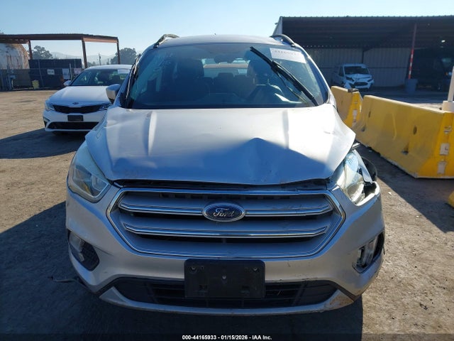 1FMCU0HD5JUA86503 Ford ESCAPE SEL