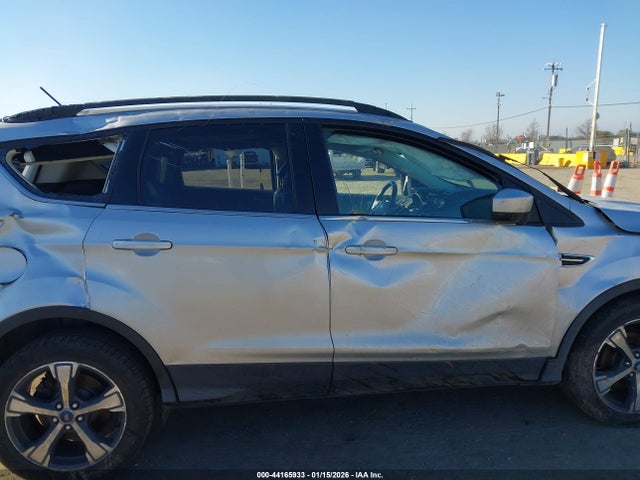 1FMCU0HD5JUA86503 Ford ESCAPE SEL