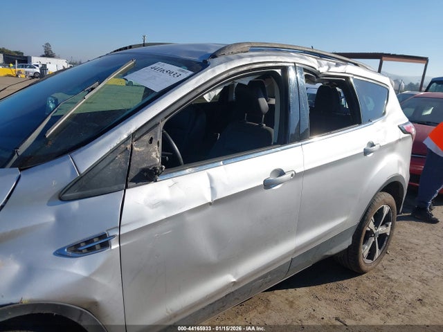 1FMCU0HD5JUA86503 Ford ESCAPE SEL
