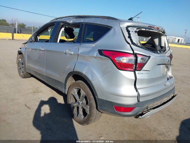 1FMCU0HD5JUA86503 Ford ESCAPE SEL