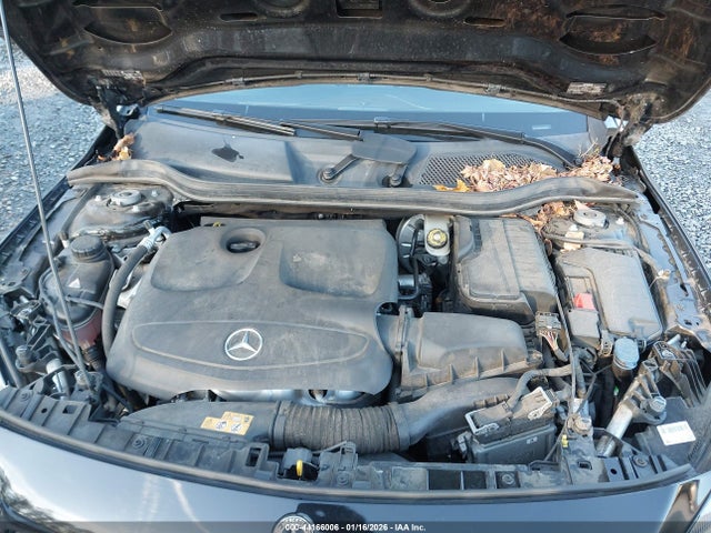 WDCTG4EB0JJ418395 Mercedes-Benz GLA 250
