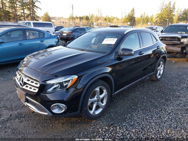 WDCTG4EB0JJ418395 Mercedes-Benz GLA 250