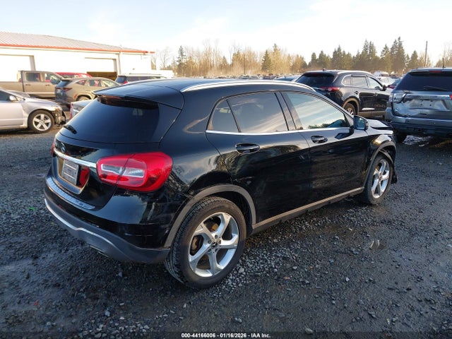 WDCTG4EB0JJ418395 Mercedes-Benz GLA 250