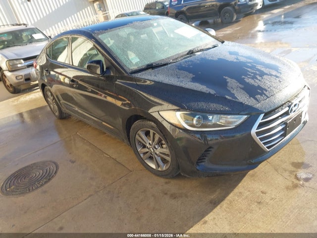 5NPD84LF1JH229972 Hyundai ELANTRA SEL