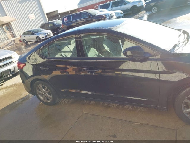 5NPD84LF1JH229972 Hyundai ELANTRA SEL