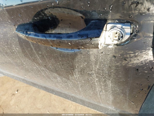 5NPD84LF1JH229972 Hyundai ELANTRA SEL