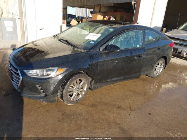 5NPD84LF1JH229972 Hyundai ELANTRA SEL