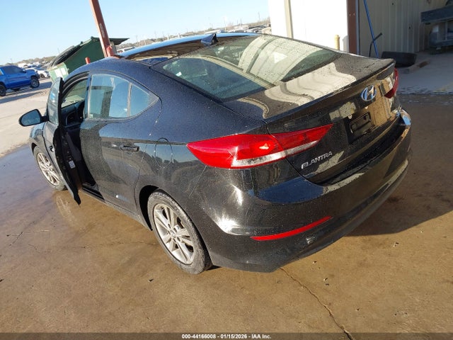 5NPD84LF1JH229972 Hyundai ELANTRA SEL