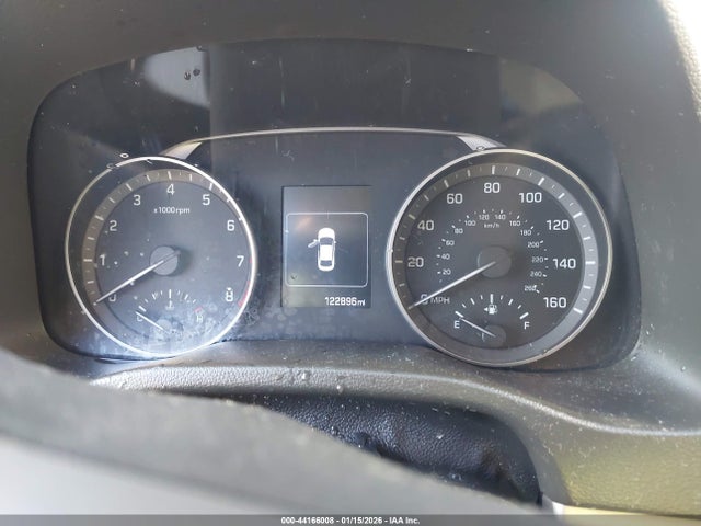 5NPD84LF1JH229972 Hyundai ELANTRA SEL