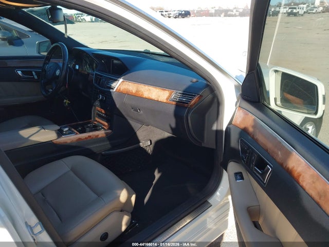 44166014 :رقم المزاد ، WDDHF8JB6CA547259 vin ، 2012 Mercedes-benz E 350 4matic مزاد بيع