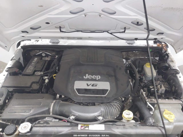 1C4BJWDG4EL296162 Jeep Wrangler Unlimited Sport