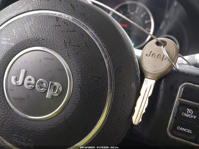 1C4BJWDG4EL296162 Jeep Wrangler Unlimited Sport