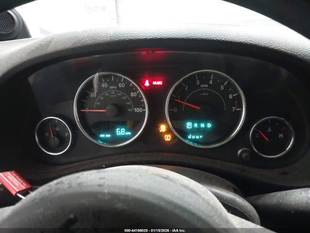 1C4BJWDG4EL296162 Jeep Wrangler Unlimited Sport
