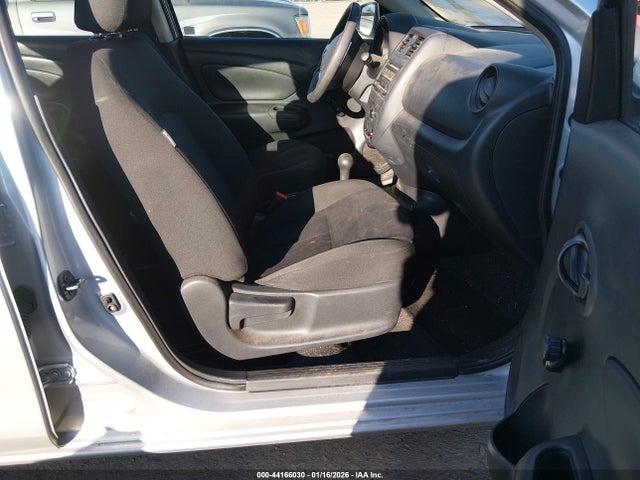 3N1CN7APXJL814697 Nissan Versa 1.6 S+