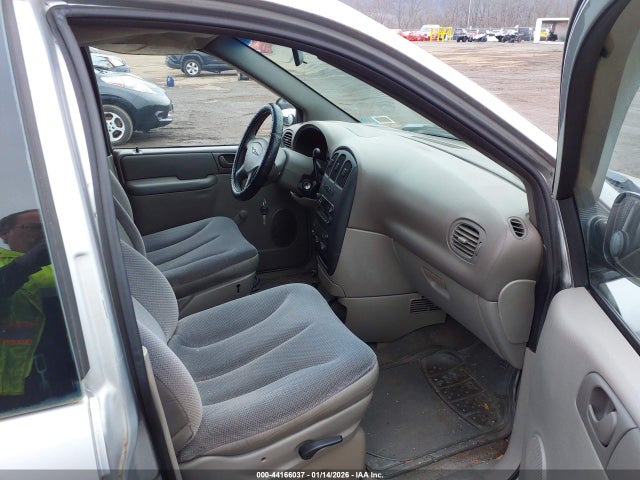 2002 CHRYSLER VOYAGER 1C4GJ25B72B521547 Photo 4