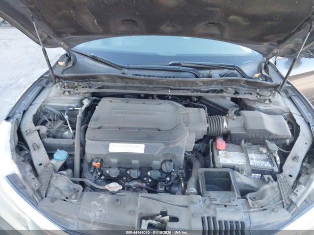 1HGCR3F97GA020018 Honda Accord Touring