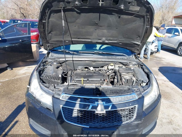 1G1PA5SH1E7357545 Chevrolet Cruze Ls Auto