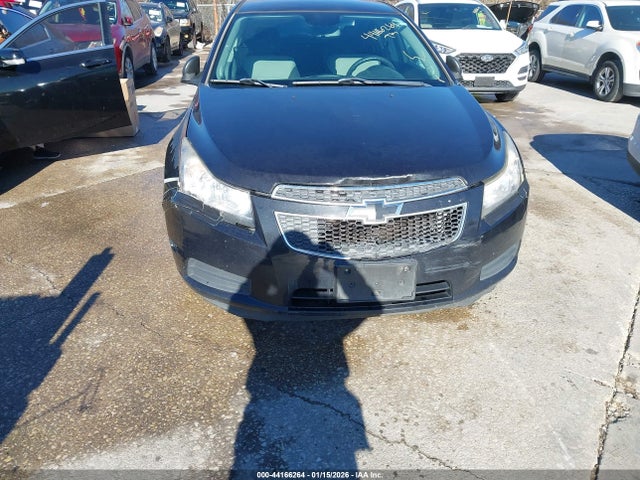 1G1PA5SH1E7357545 Chevrolet Cruze Ls Auto