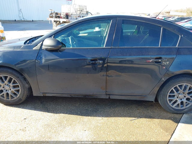 1G1PA5SH1E7357545 Chevrolet Cruze Ls Auto