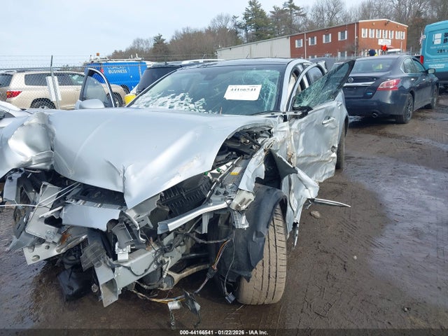 2017 JAGUAR XJ SAJWA1C71H8W12440 Photo 1