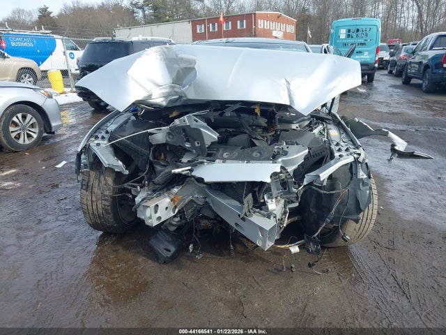 2017 JAGUAR XJ SAJWA1C71H8W12440 Photo 5