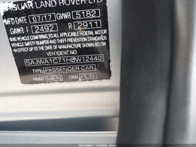 2017 JAGUAR XJ SAJWA1C71H8W12440 Photo 8