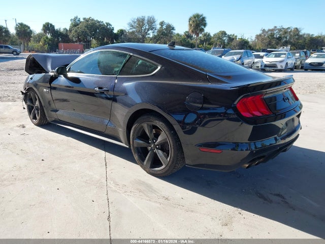 2021 FORD MUSTANG 1FA6P8CF7M5135172 Photo 2