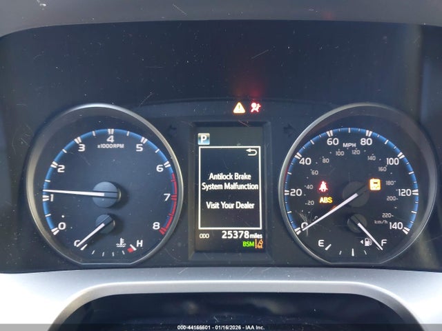 JTMRFREV2JJ179555 Toyota Rav4 Xle