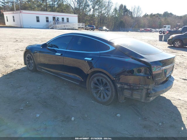 2017 TESLA MODEL S 5YJSA1E27HF190642 Photo 2