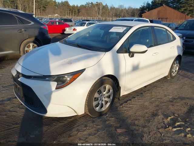 Toyota COROLLA LE 2022 JTDEPMAE2NJ203489 Image 2